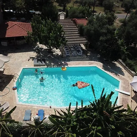 Kaiafas アパートホテル