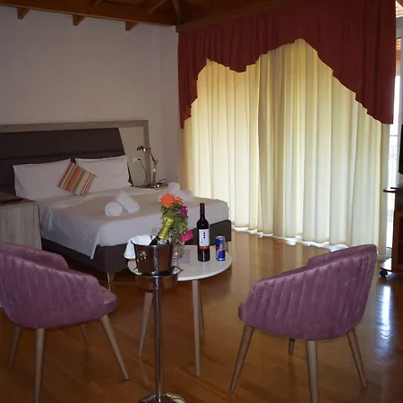 Kaiafas Lägenhetshotell 3*