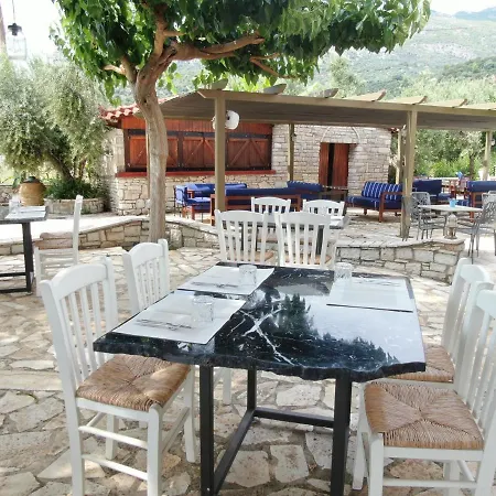Ξενοδοχείο με διαμερίσματα Kaiafas 3*