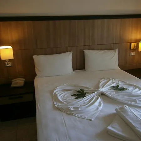 Kaiafas Aparthotel 3*