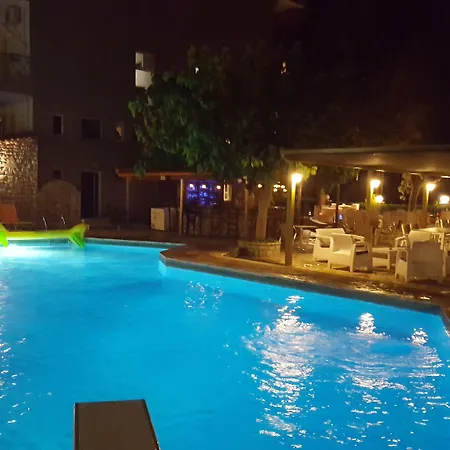 Kaiafas Lägenhetshotell Zacharo