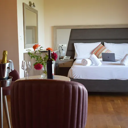 Kaiafas Lägenhetshotell Zacharo