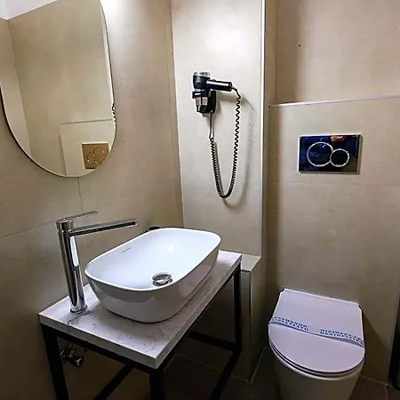 Kaiafas Lejlighedshotel