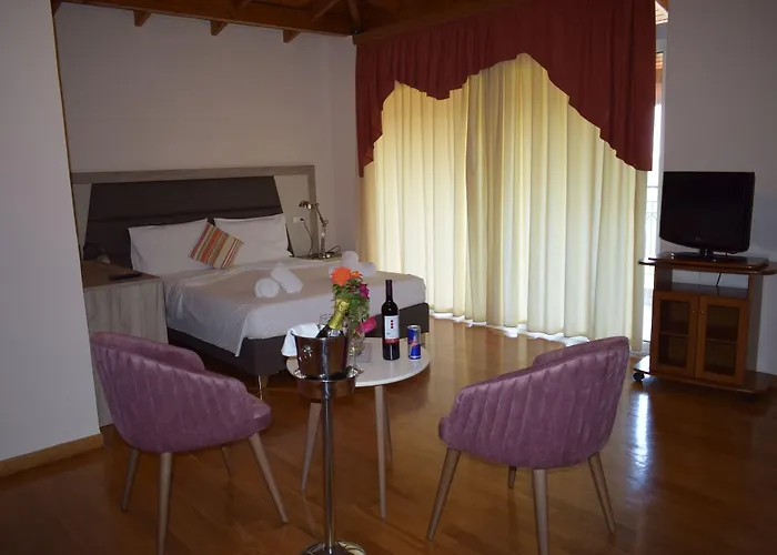 Kaiafas Aparthotel 3*