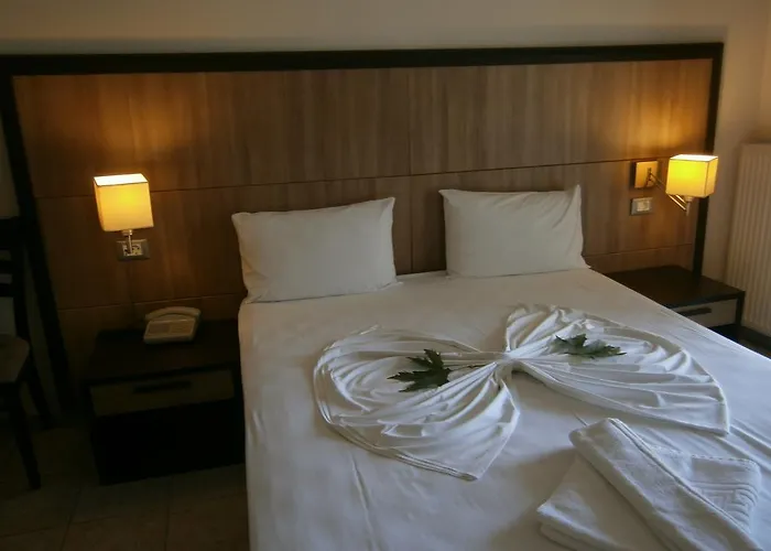 Kaiafas Apartmanhotel 3*