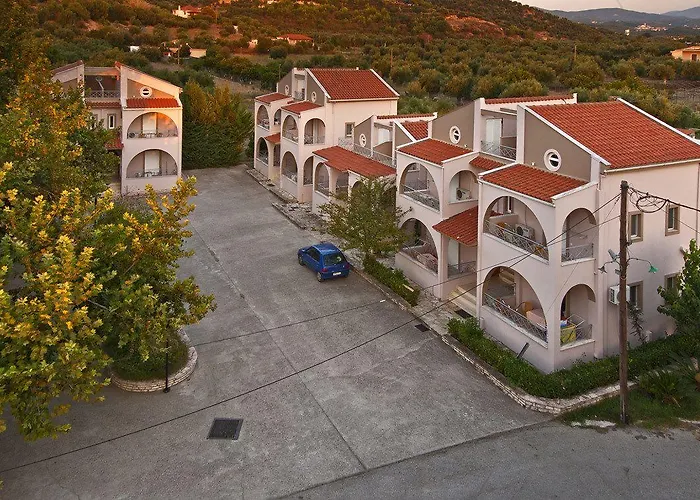 凯法司湖酒店 3* 扎哈罗